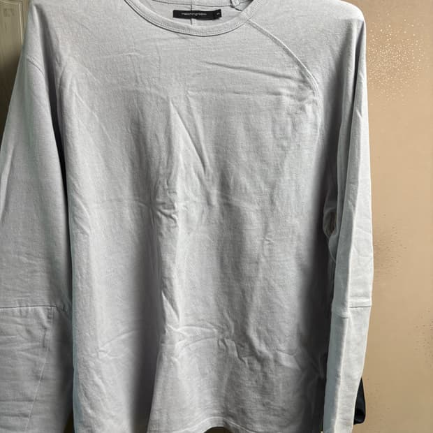 해칭룸 더블 슬리브 티 클라우드