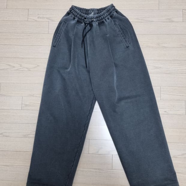 로커드 원턱 위시드 블랙  스웻팬츠 m