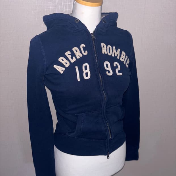 🚨연말세일🚨Abercrombie vintage zip-up