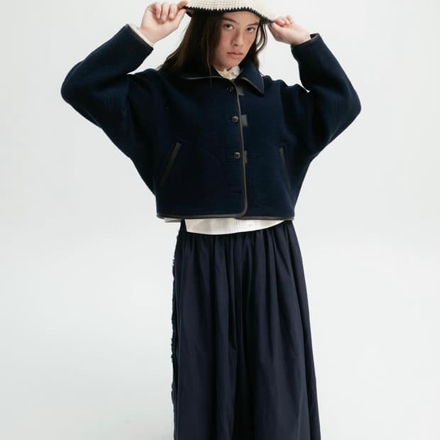 비아플래인 크롭 자켓