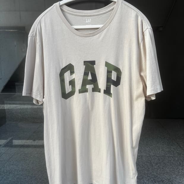 GAP 카모 로고 반팔 티셔츠 