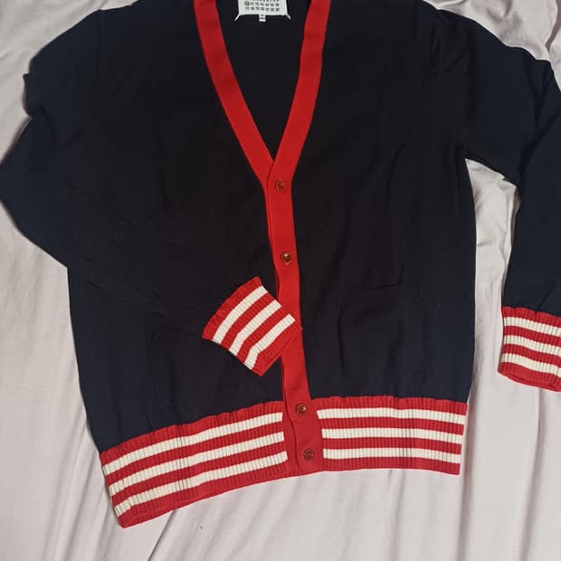 [새제품] XXL 마르지엘라 가디건 블랙 스트라이프 스티치 레드