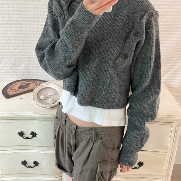 jpn vintage 차콜 컷아웃 버튼 크롭 니트 y2k