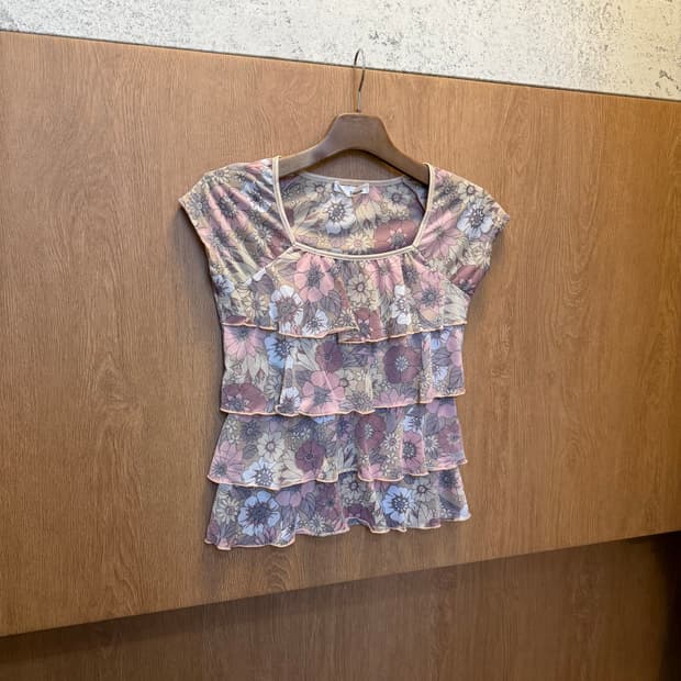 빈티지 슬리브리스 블라우스 플라워 프린팅 러플 레이어드 디테일 핑크