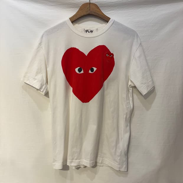 꼼데가르송 플레이 빅하트 와펜 반팔티셔츠