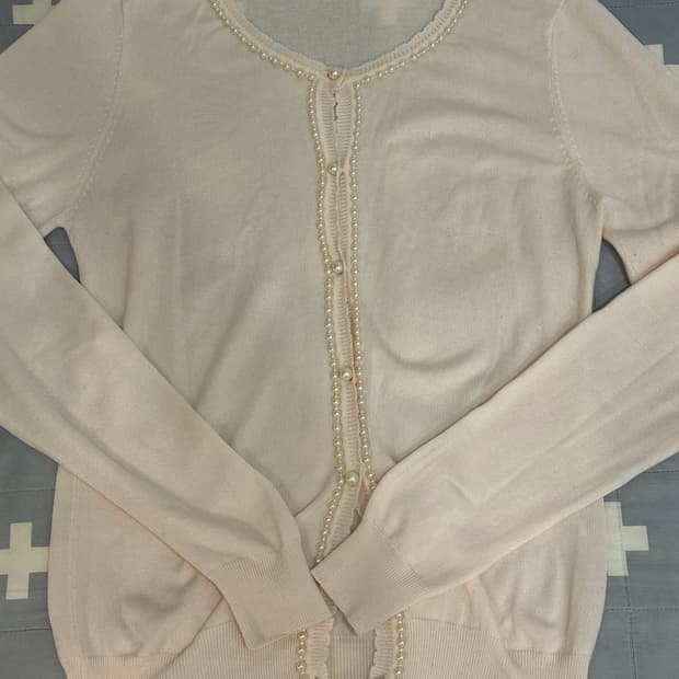 진주 디테일 딸기우유 니트