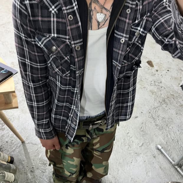 Thruxton western hood zip shirt