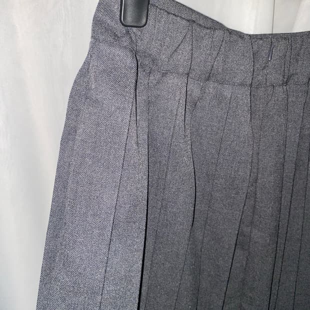 언발 플리츠 스커트