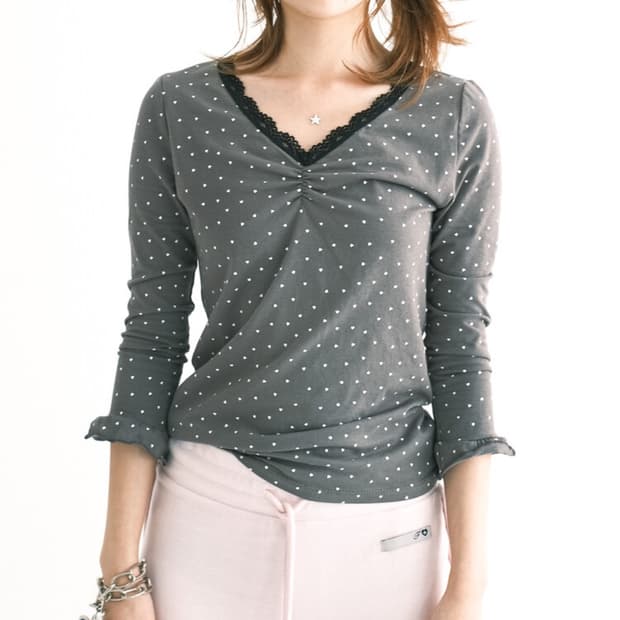 [F.E.E.S] mini heart lace top (charcoal)