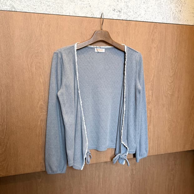 빔즈 보이 긴팔 니트 가디건 밑단 스트링 타이 디테일 라이트 블루