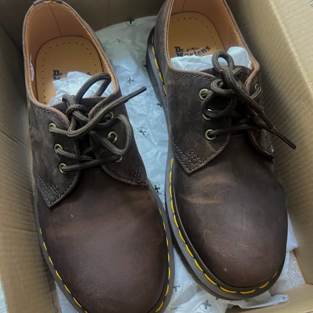 닥터마틴 1461 크레이지 홀스 레더 부츠 다크 브라운