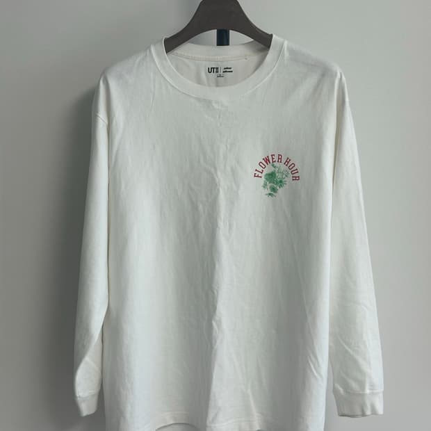 유니클로 UT 알렉스 올슨 스케이터 컬렉션 그래픽 롱슬리브