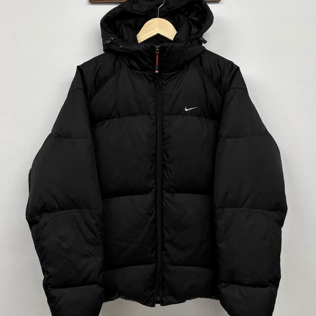[M] 나이키 00s 솔로 스우시 후드 패딩 다운 자켓