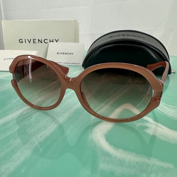 [새상품/무료배송] Made In Italy 지방시 선글라스