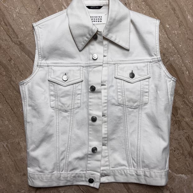 새상품)W)21SS 메종 마르지엘라 포스티치 화이트 데님 베스트