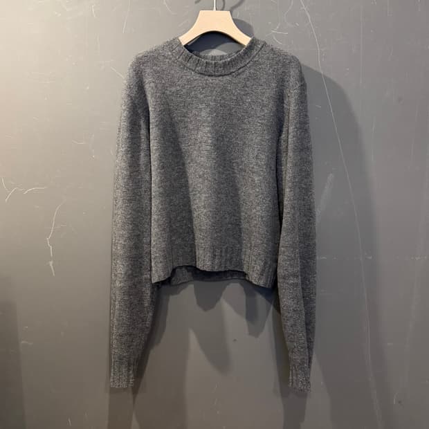 [46] 솔로이스트 23AW 크롭 니트