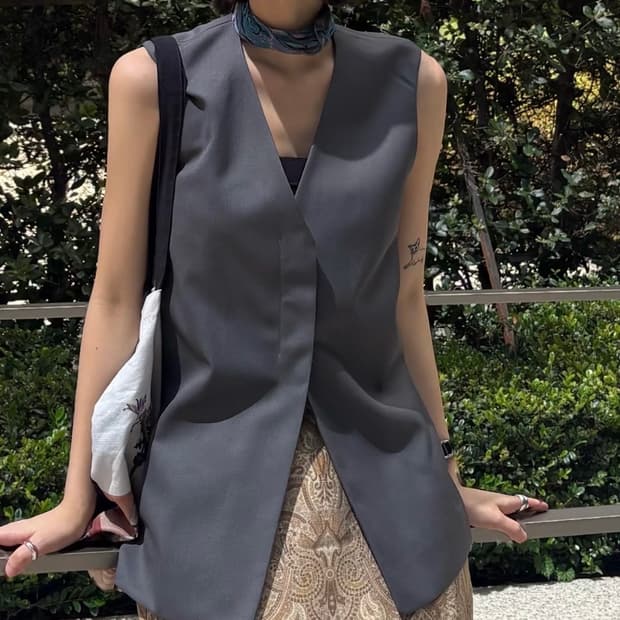 WAIST POINT WOOL VEST_GREY