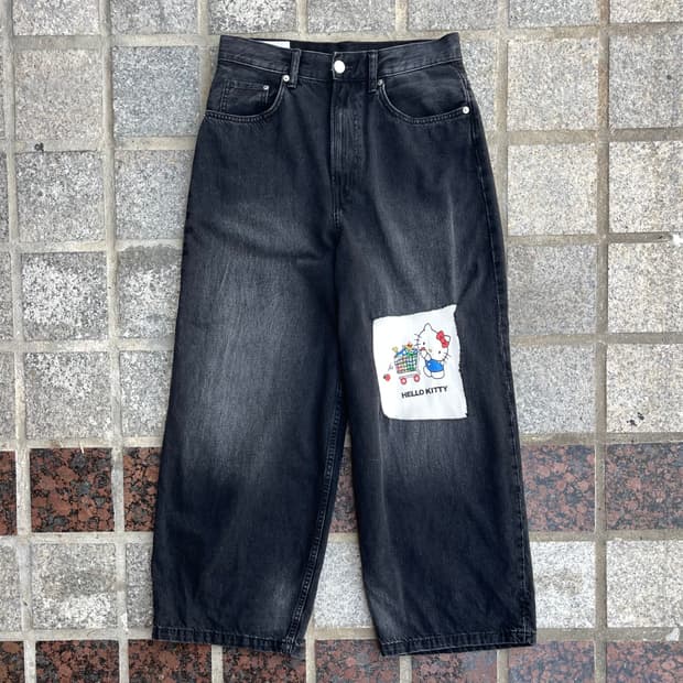 헬로키티 커스텀 h&m 슈퍼배기 데님