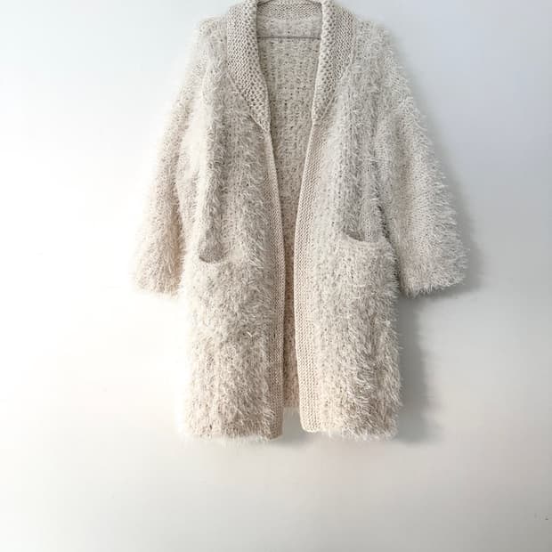Loose warm cardigan / ivory