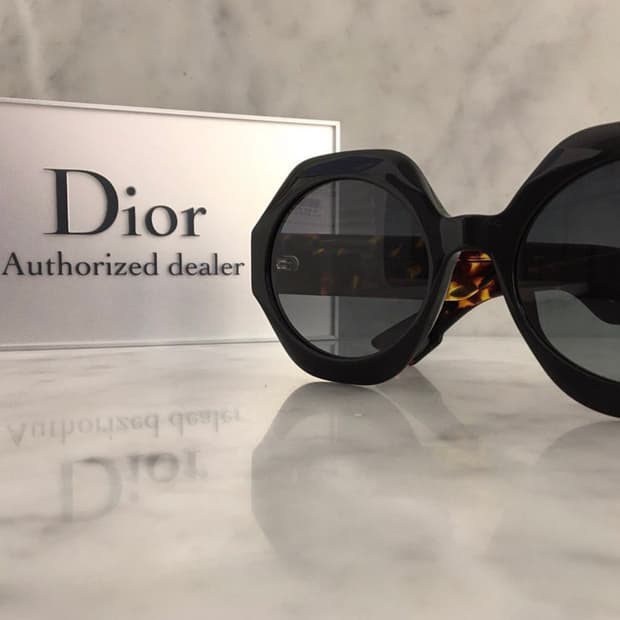 디올 선글라스 (남녀공용). 매장구매. 