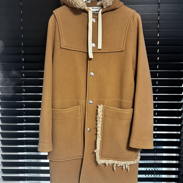 아크네 스튜디오 후드 코트