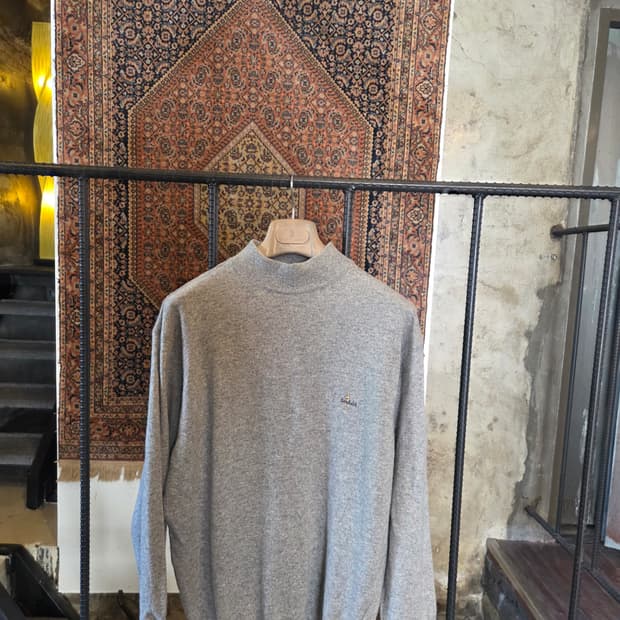 스코필드 모호크넥 니트