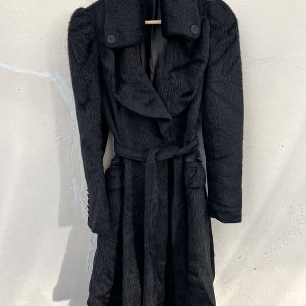 퍼프 숄더 롱코트