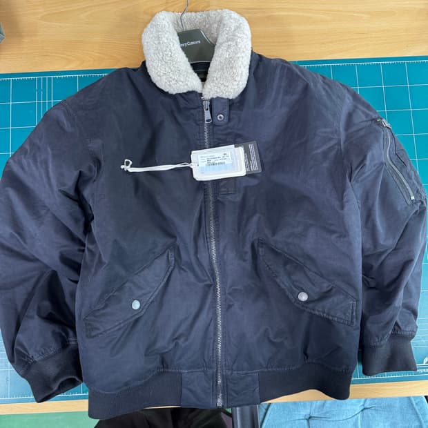 헨리코튼 스핏파이어 다운 블루종 블랙95 M