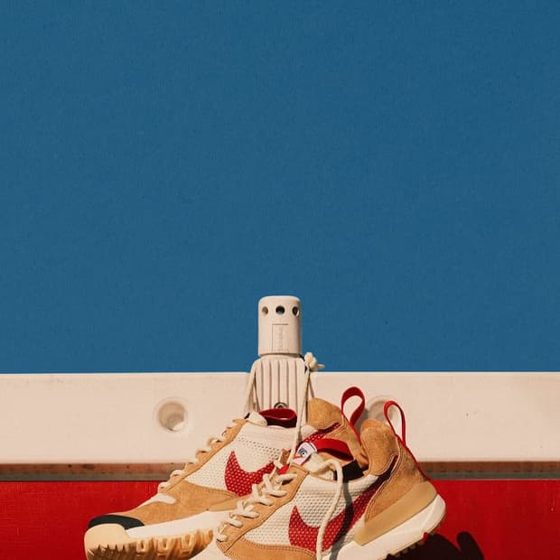 나이키 x 사카이 베이퍼와플 블랙 화이트