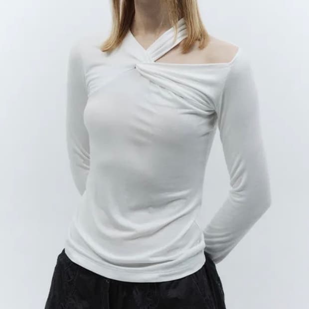 인사일런스 우먼 롱슬리브 (카리나 착용)