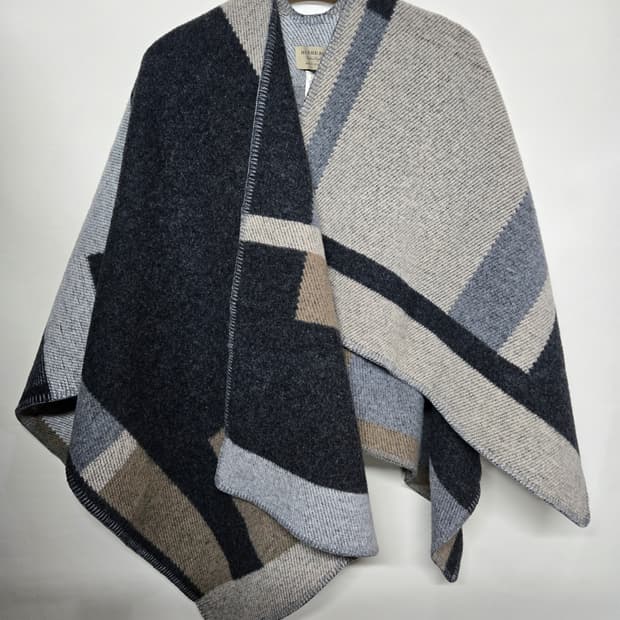 버버리 울 캐시미어 블럥킷 판초 케이프