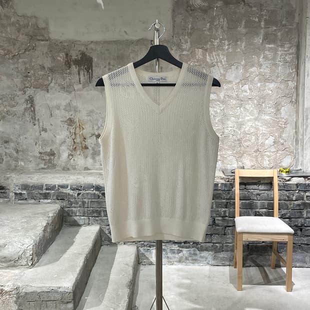 크리스찬 디올 스포츠 크림 V넥 메쉬 아크릴 베스트