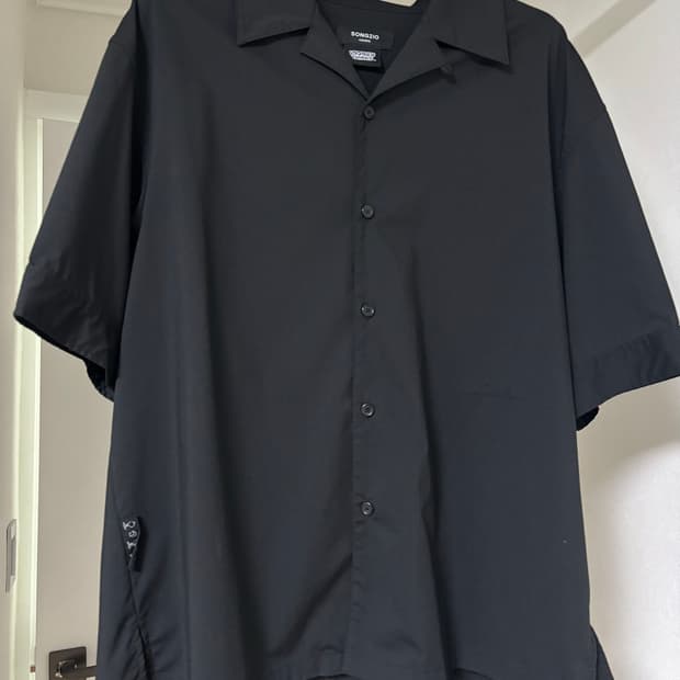 송지오 루니툰 오픈카라 반팔 셔츠 48