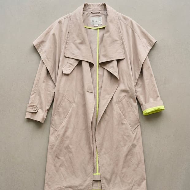 [정품] 디자이너 최수아 배색 케이프 트렌치 코트