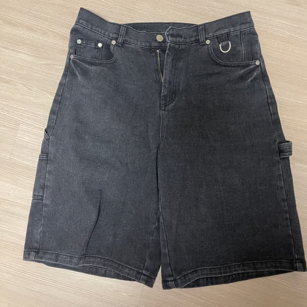 더바이닐하우스 카펜터 데님 쇼츠