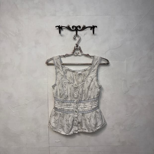 Ivory blue lace floral button sleeveless