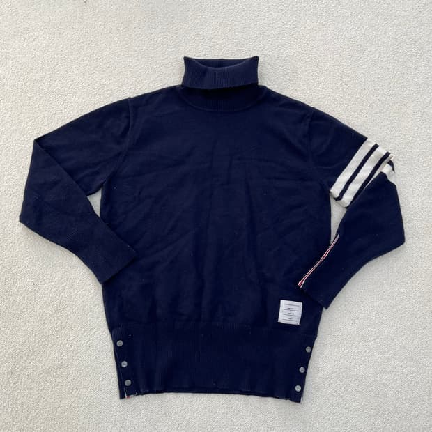 1 고급 사선완장 니트 스웨터 0310M