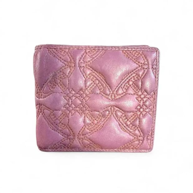 비비안 웨스트우드 엠보싱 패턴 펑키 지갑