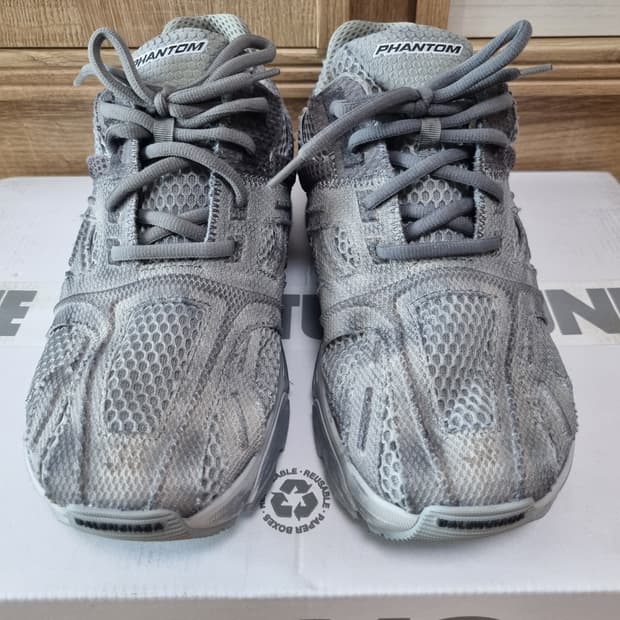 발렌시아가 팬텀 그레이 스니커즈 38