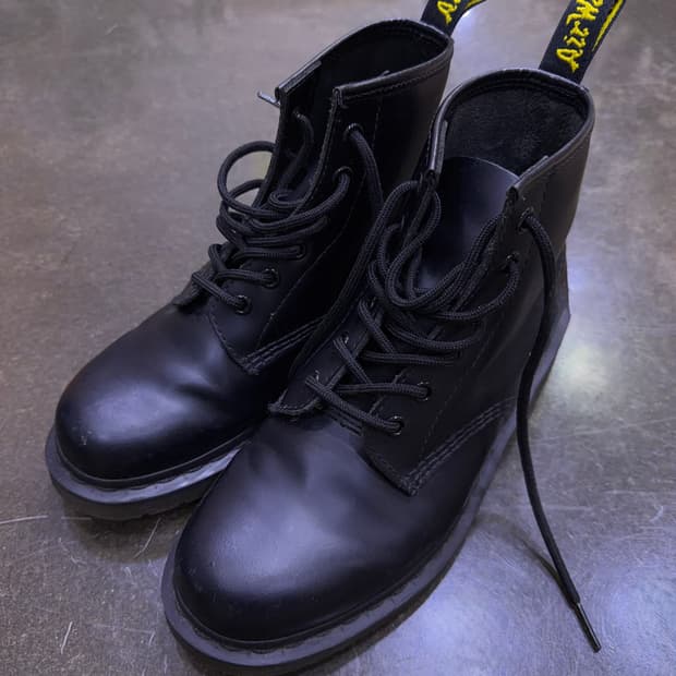 닥터마틴 10064 워커 부츠 6홀 블랙 240