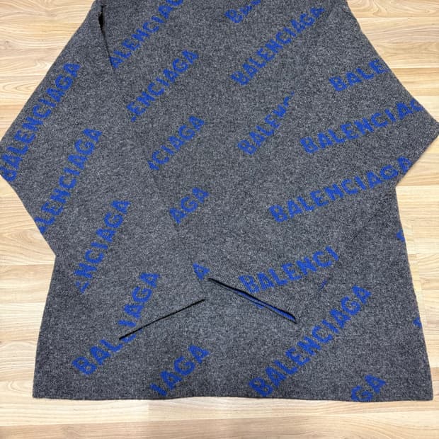 발렌시아가 멀티로고 니트 m