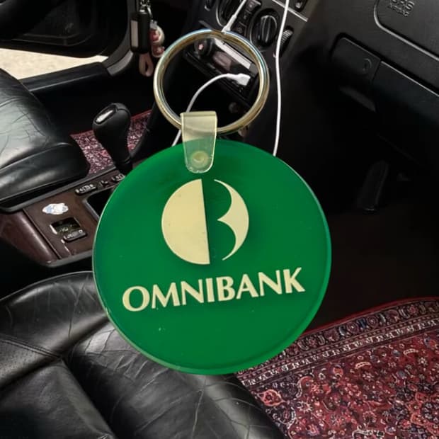 Vintage 90s Keyring