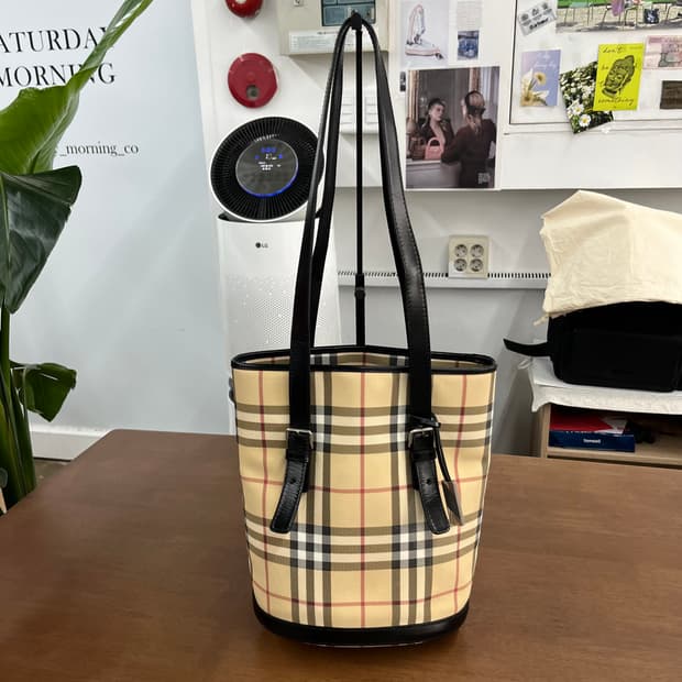 버버리 노바체크 버킷백