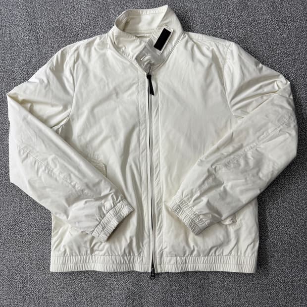 울리치 바람막이 재킷