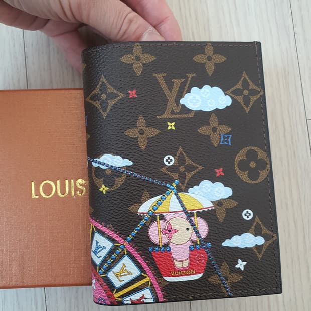 루이비통지갑 루이비통여권지갑 여권케이스 새상품