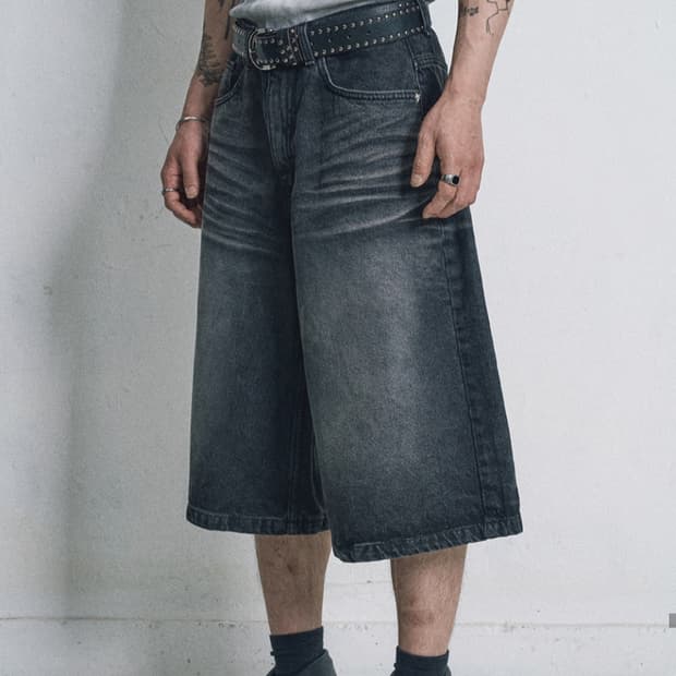 이지노이지 8부 데님 버뮤다팬츠 흑청