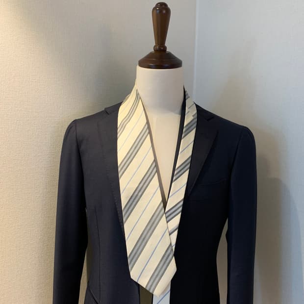 버버리(BURBERRY) 스트라이프 명품넥타이 100실크 A-A+등급