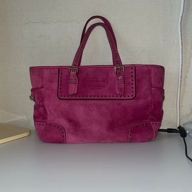 코치 스퀘어 핑크 숄더백