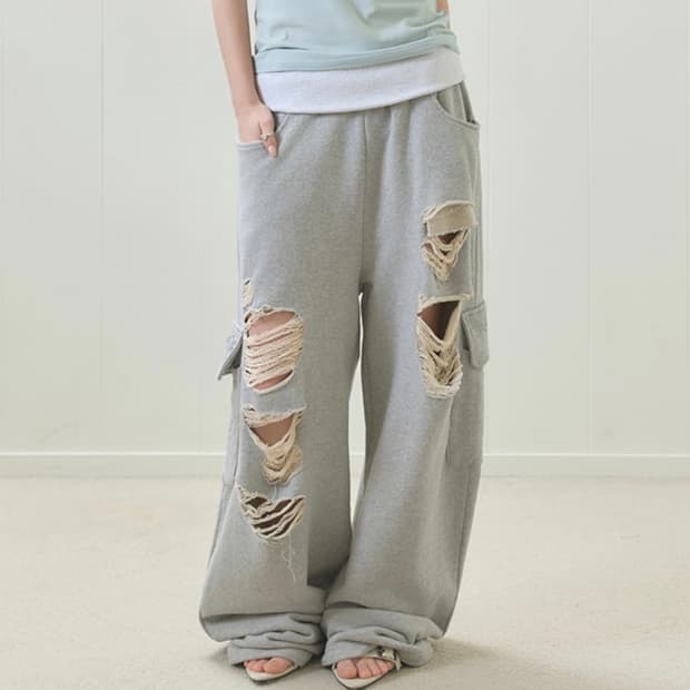 러브이즈트루 EL DAMAGE COLORING TRAINING PANTS