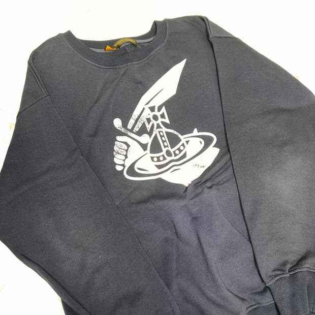 비비안웨스트우드 맨투맨 스웻셔츠 